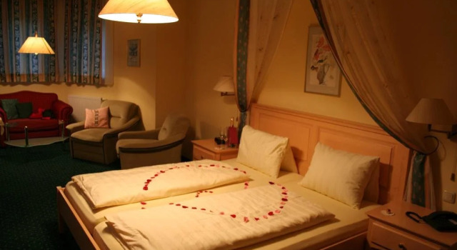 Hotel Waldesruh, Забронировать Отель Гёстлинг-на-Ибсе Вайдхофен-ан-дер-Ибс