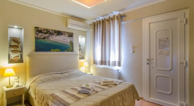 Plaka Studios, Забронировать Гостевой дом Отели Карфас с парковкой, Парковка
