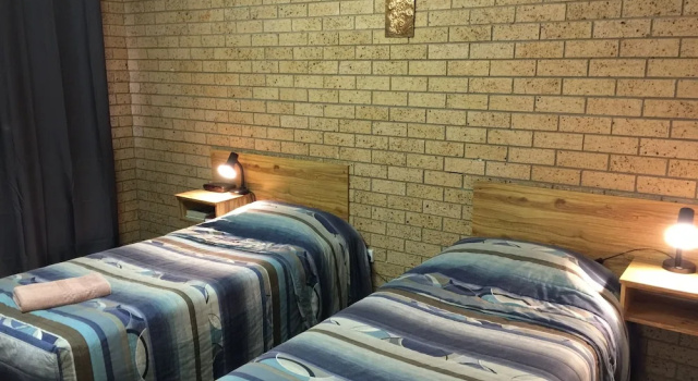 Three Ways Motel, Забронировать Мотель Джилгандра Central West NSW, рядом с Выставочный комплекс Гилгандры