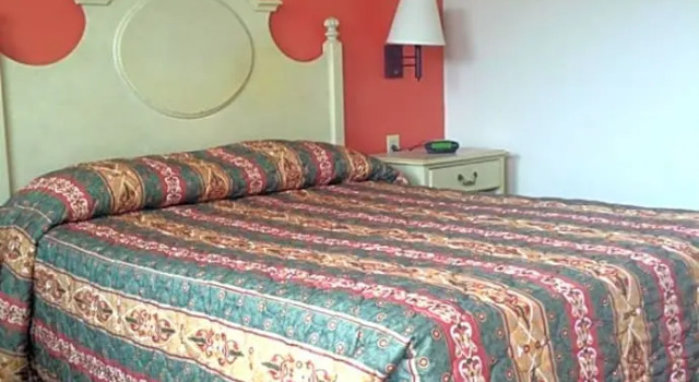 Четырёхместный номер Standard New Orleans Inn
