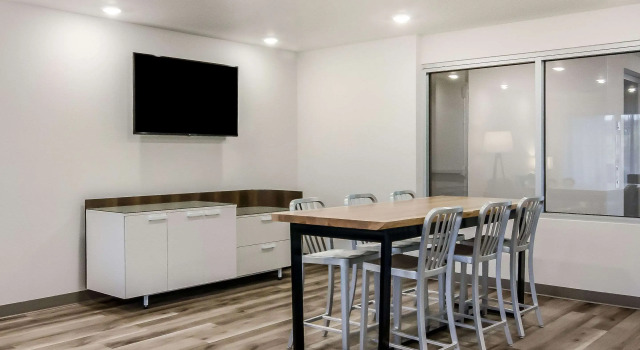 WoodSpring Suites Tacoma - Lakewood
