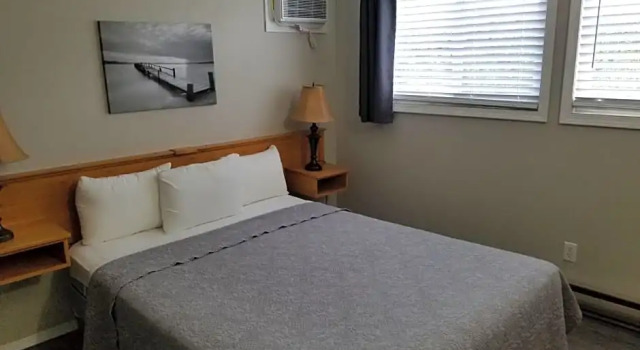 Номер Standard с 3 комнатами Osoyoos Lakeview Inn & Suites