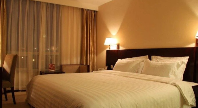 Yilan International Hotel, Забронировать Отель Биньхай Тяньцзинь