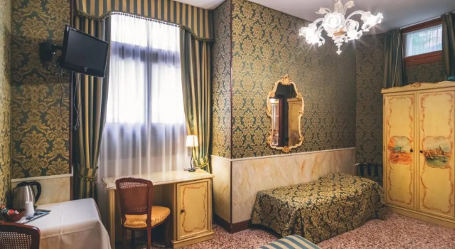Трёхместный номер Classic Hotel Al Malcanton