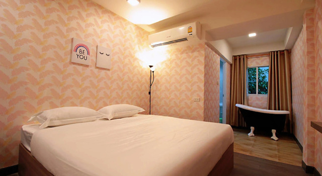 Номер Deluxe R 17 Living Hotel