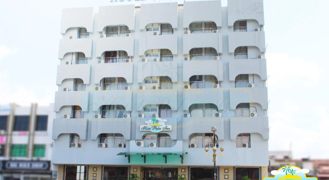 Кровать в общем номере с 2 комнатами Hotel Palm Inn Butterworth