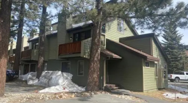 Mammoth Sierra Townhomes #11, Забронировать Апартаменты/квартира Маммот-Лейкс Маммот, рядом с Поле для гольфа Snowcreek