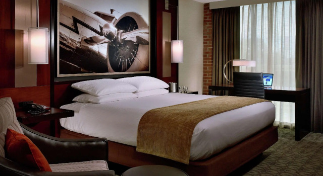 Двухместный номер Standard DoubleTree Hotel & Suites Charleston Airport