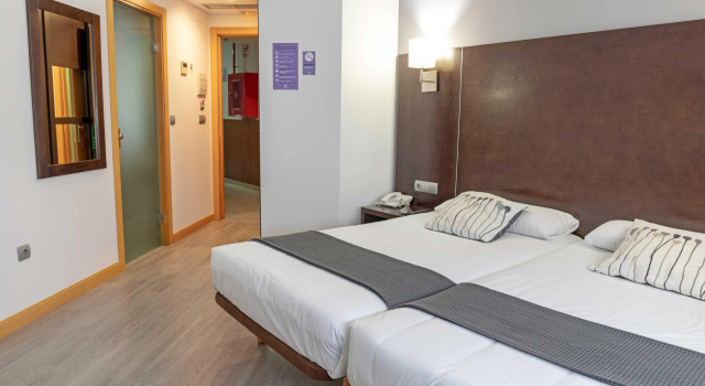 Hotel Cardeña by gaiarooms, Забронировать Отель Отели Бургос 3 звезды, рядом с Аллея Пассео де Эсполон, 3*