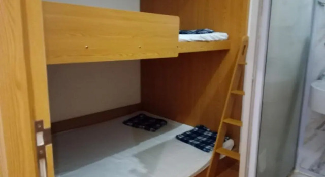 I - Hotel