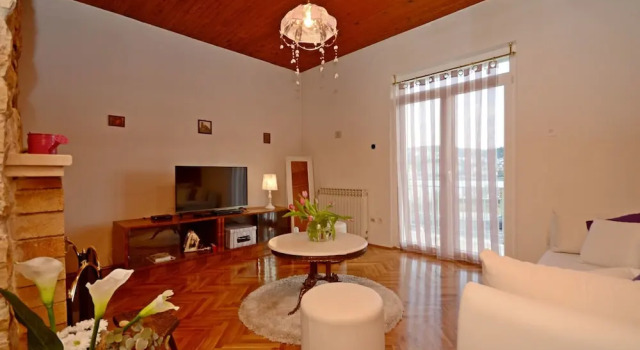 Apartment Melina, Забронировать Апартаменты/квартира Трогир 