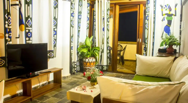 Люкс с балконом Hotel Club du Lac Tanganyika