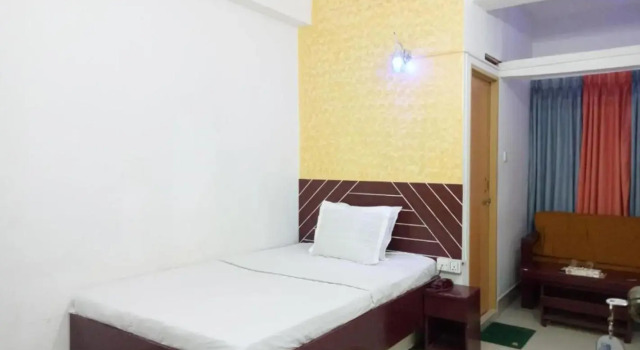 Shopnonir Hotel & Restaurant