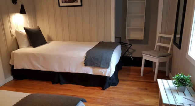 Hotel Far Hills
