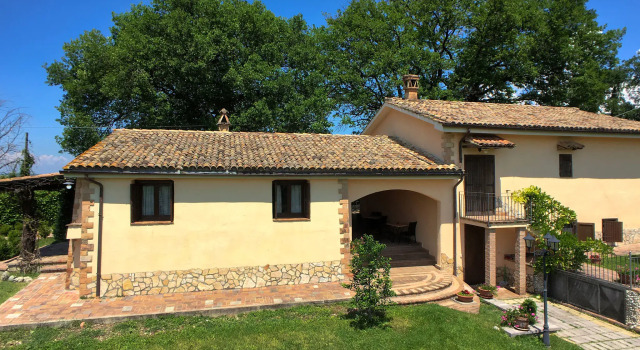 Holiday Home in Selci With Saltwater Pool, Rezervovat Hotel Hotely v Lazio s parkováním, Parkování