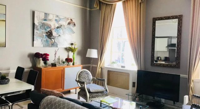 Апартаменты City Centre Luxury Georgian-style Apt