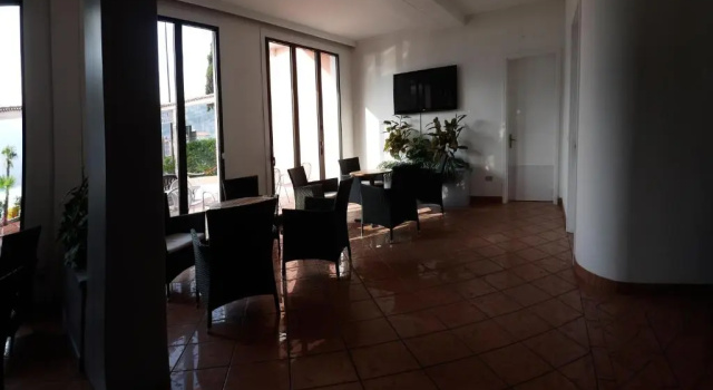 Lake Hotel Ifigenia, Забронировать Отель Отели Alto Garda e Ledro с парковкой, Парковка