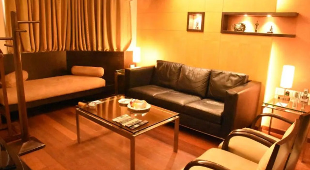 Люкс Presidential Ramee Guestline Hotel Juhu