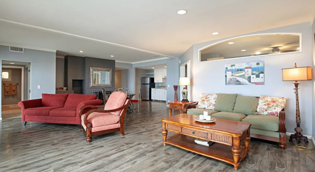 1121 Oceanside - 4 Br Home