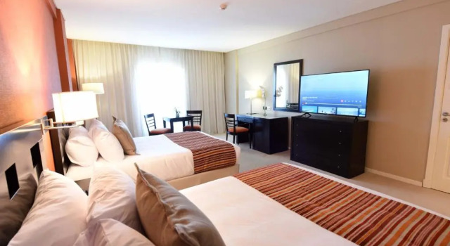 Четырёхместный номер Standard Camberland Resort & Spa Ramallo
