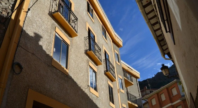 Tres Puentes Anguiano Apartamentos y Hostal, Buchen Sie Ferienwohnung Anguiano La Rioja