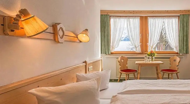 Двухместный номер Standard с балконом Hotel Gasthof Alter Wirt