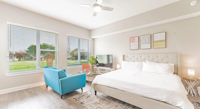 Quaint King Bed 1BR 5 Min to DT, Забронировать Апартаменты/квартира Остин Greater Austin