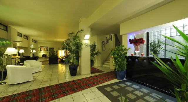 Residence Mediterranée, Забронировать Отель Отели Ривьера-делле-Пальме с бассейном, Бассейн