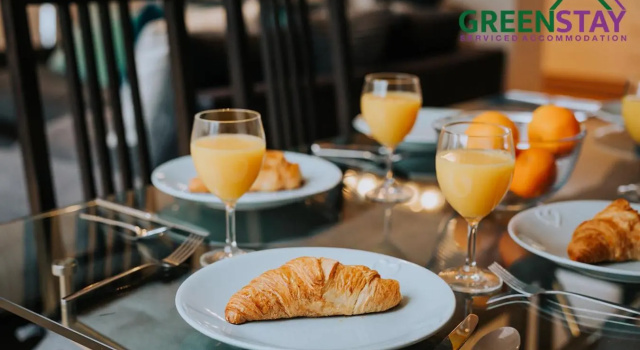 "The Penthouse Newquay" by Greenstay Serviced Accommodation - Stunning 3 Bed Apartment - Ideal for Families, Mixed Groups, Contractors and Relocations -Parking , Netflix, Wi-Fi & Close To All Beaches & Restaurants, Забронировать Апартаменты/квартира Ньюки Корнуолл