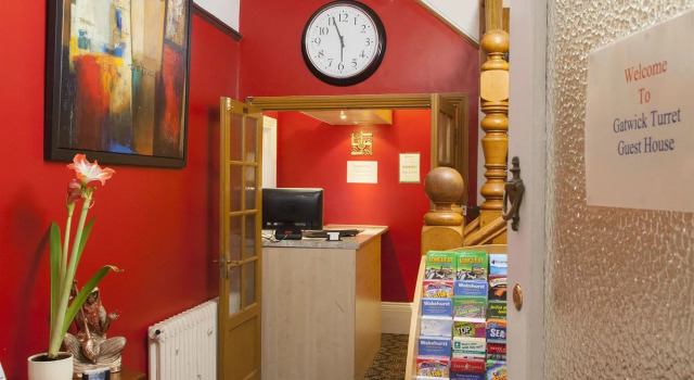Gatwick Turret Guest House, Забронировать Гостевой дом Отели Исторического графства Суссекса с завтраком, Завтраки