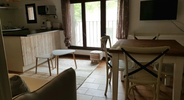 Face à la Cité : appartement avec cour !, Rezervovat Apartmán Apartmány v Aude, Apartmán