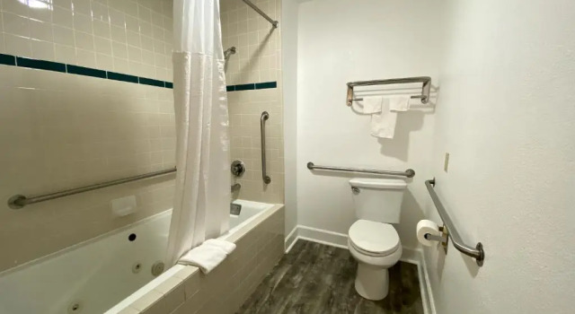 Номер Standard BridgePoint Inn Daly City