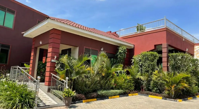 Dream Wood Suites, Boek Hotel Mbarara Western Uganda