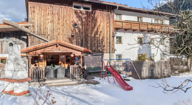Ferienhaus Familien und Gruppenhaus Garten Grillkamin, Забронировать Апартаменты/квартира Апартаменты Хезельгер, Апартаменты/квартира