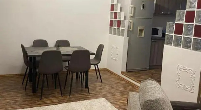 TALINA Apartament, Varaa Huoneisto Oradea 