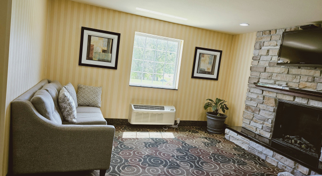 Cobblestone Inn & Suites - Bloomfield, Prenota Hotel Bloomfield Iowa