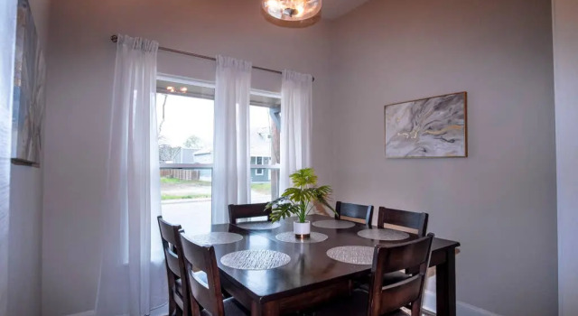 Brand NEW Large Impressive House Near Downtown!