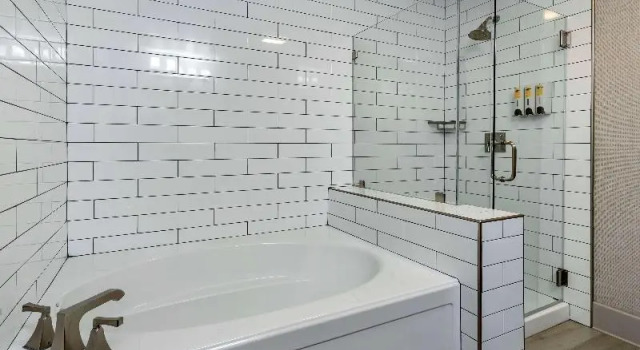 Четырёхместный номер Standard с балконом Best Western Plus Stevenson Manor