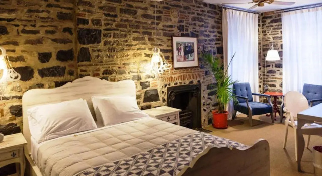 Полулюкс Auberge Place dArmes