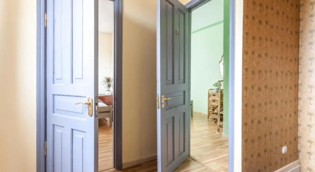 Vagabond B&B, Забронировать Отель «постель и завтрак» Чугурети Тбилиси, рядом с Tеатр имени Марджанишвили