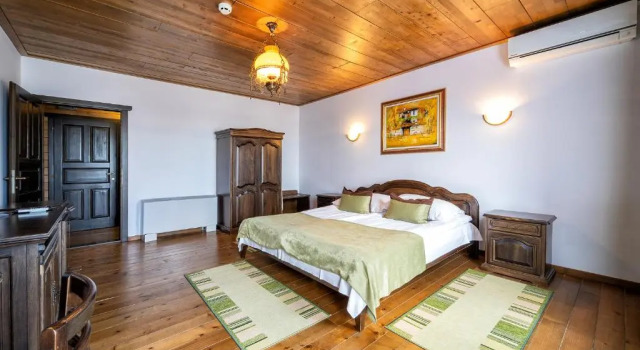 Двухместный номер Deluxe с балконом и с красивым видом из окна Hotel Complex Zlatnata Ribka