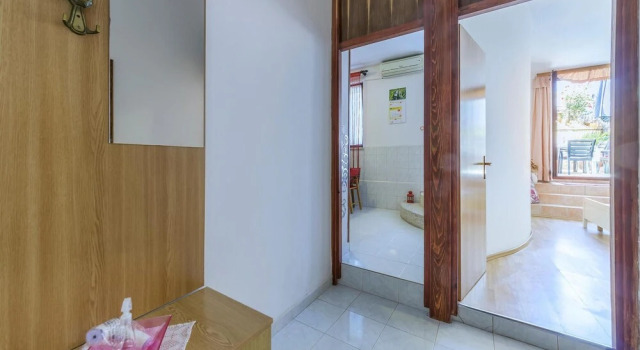 Awesome Apartment in Vinkuran With Wifi and 2 Bedrooms