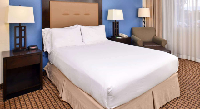 Ramada Plaza by Wyndham Sheridan Hotel & Convention Center