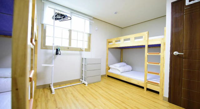 Ganderak Guesthouse - Hostel, Book Hostel / Vandrerhjem Hostels i Jeju Island, Hostel / Vandrerhjem