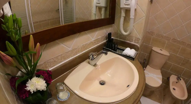 Трёхместный номер с видом на бассейн Oriental Rivoli Hotel & Spa