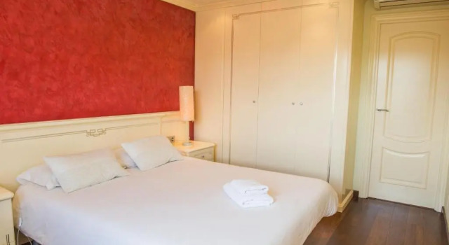 Апартаменты Splendid Gaudi Mercat del Ninot Apartment