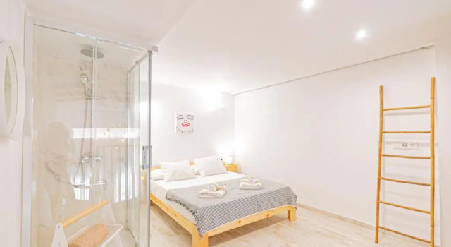 Студия Deluxe SUNCASTLE APARTAMENTOS ALICANTE -With share Rooftop Terrace And Barbecue