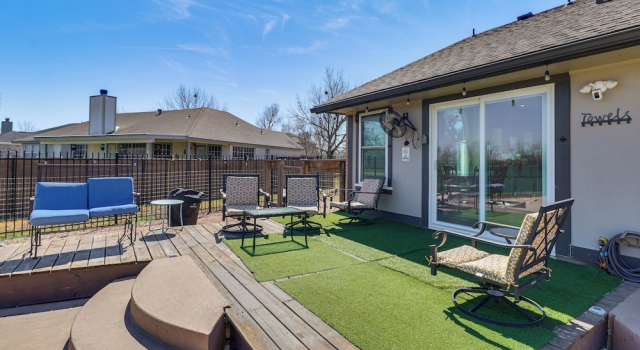 Коттедж Hot Tub, Pool, & Fire Pit: Gorgeous Hutto Home
