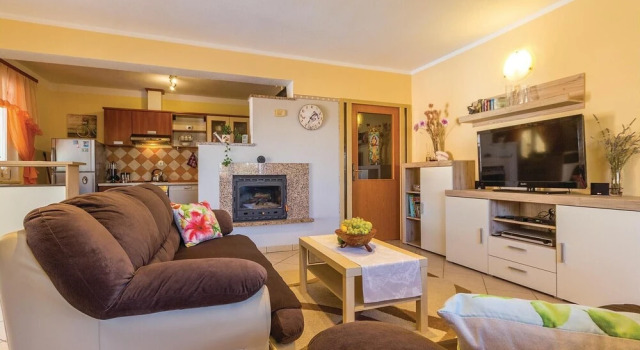 Stunning Home in Vodnjan With Wifi and 3 Bedrooms, Reserva ahora Hotel Hoteles en Vodnjan con piscina, Piscina