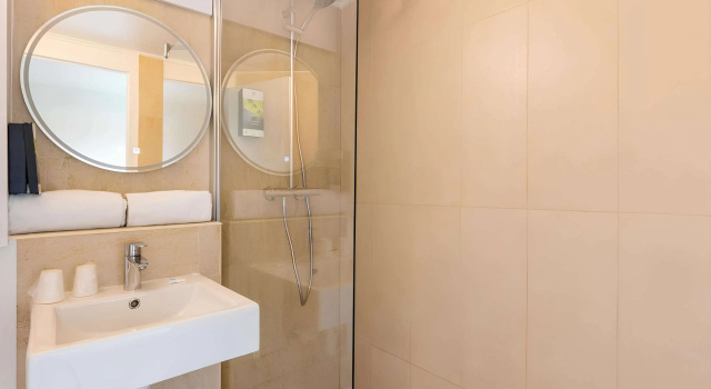 Двухместный номер Standard Sure Hotel by Best Western Plaisir